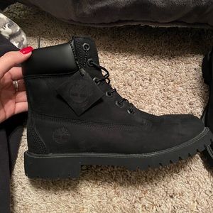 Black timberland boots